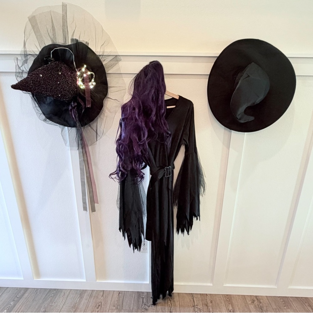 Adult Spirit Halloween Purple Witch Costume + EXTRA ACCESSORIES FOR COSTUME